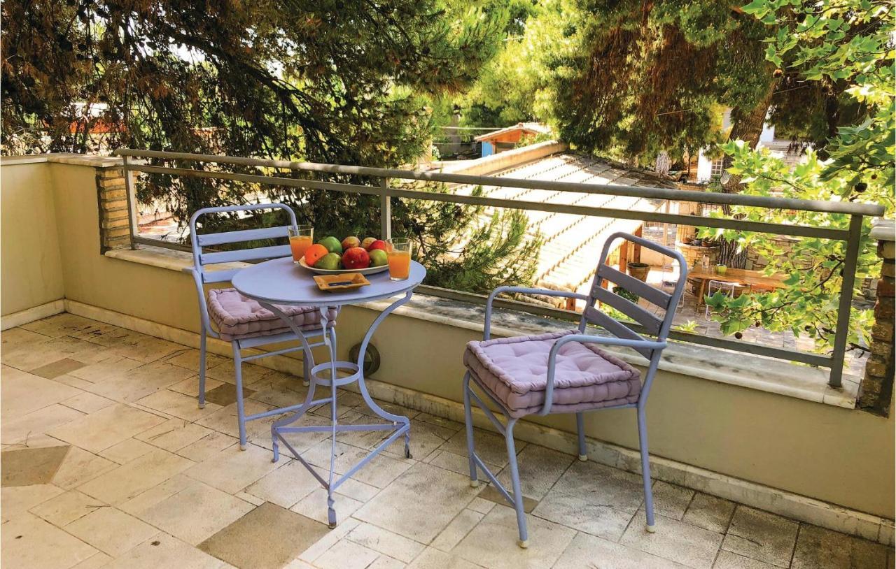 Amazing Home In Artemida With Kitchen المظهر الخارجي الصورة