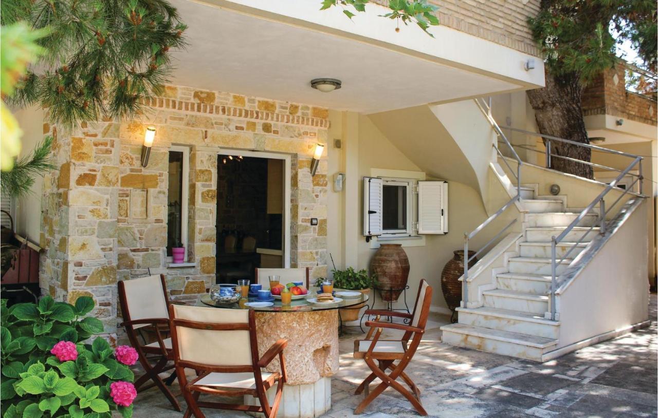 Amazing Home In Artemida With Kitchen المظهر الخارجي الصورة